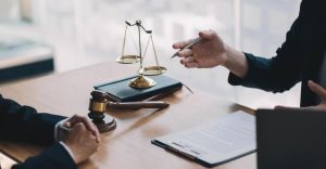وکیل مریم روزبهانی وکیل پایه یک در بروجرد شکوفه